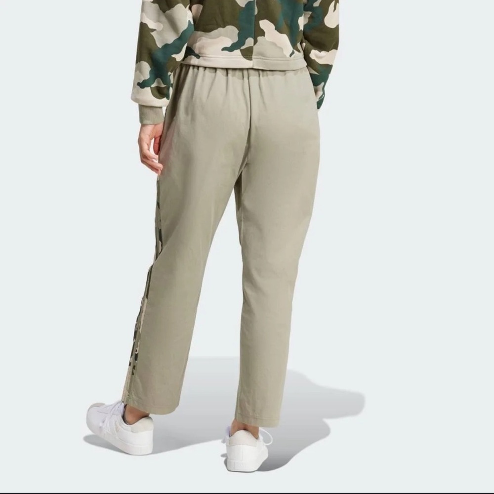 NEW adidas Essentials Camo-Print 3-Stripes Twill Pants XS - Picture 3 of 11